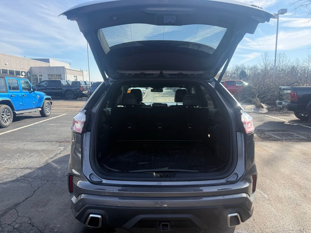 Used 2019 Ford Explorer Limited w/ Class III Trailer Tow Package image 25