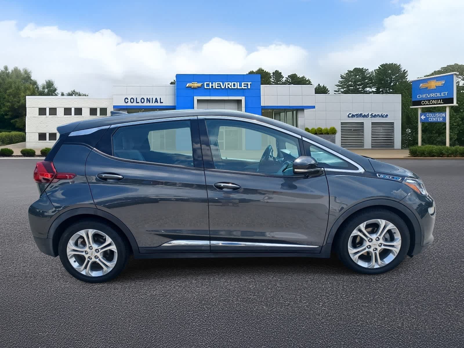 Used 2018 Chevrolet Bolt LT FWD image 3