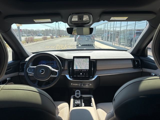 Certified 2025 Volvo XC90 B6 Plus image 18