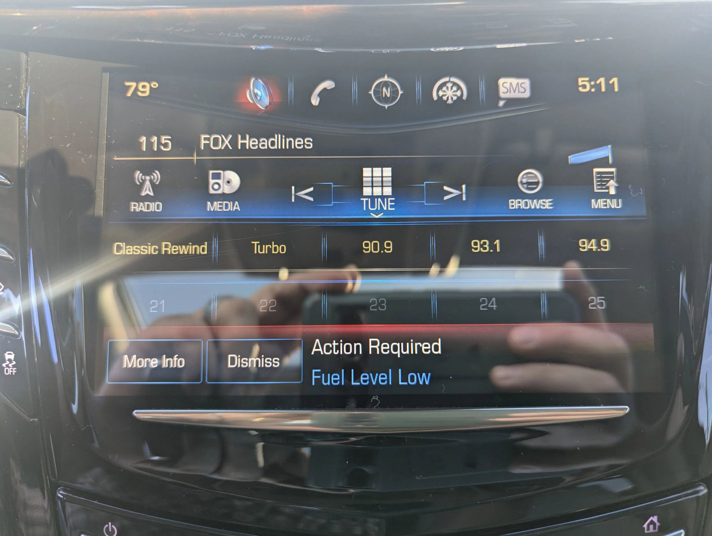 Used 2017 Cadillac Escalade Luxury image 15