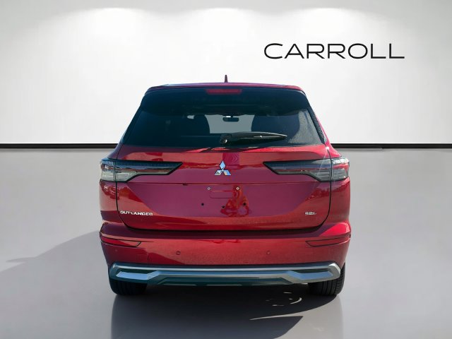 Used 2025 Mitsubishi Outlander SEL FWD image 4