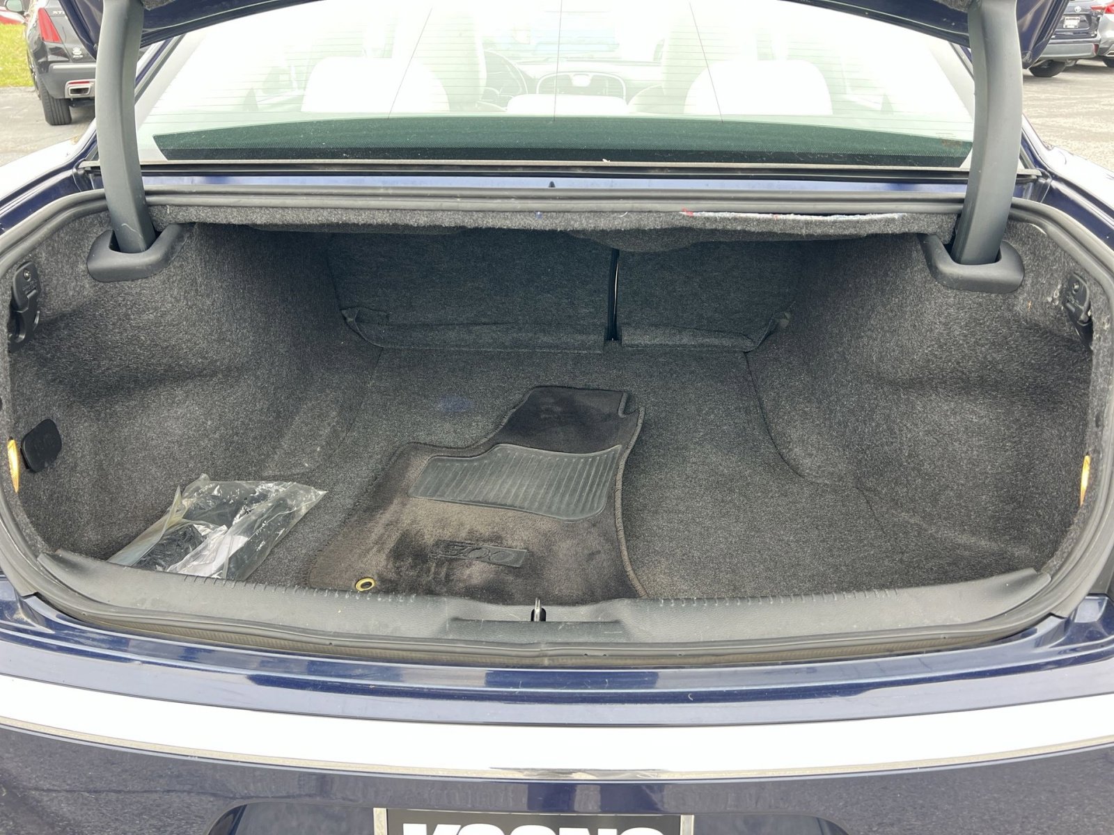 Used 2017 Chrysler 300 Limited image 21