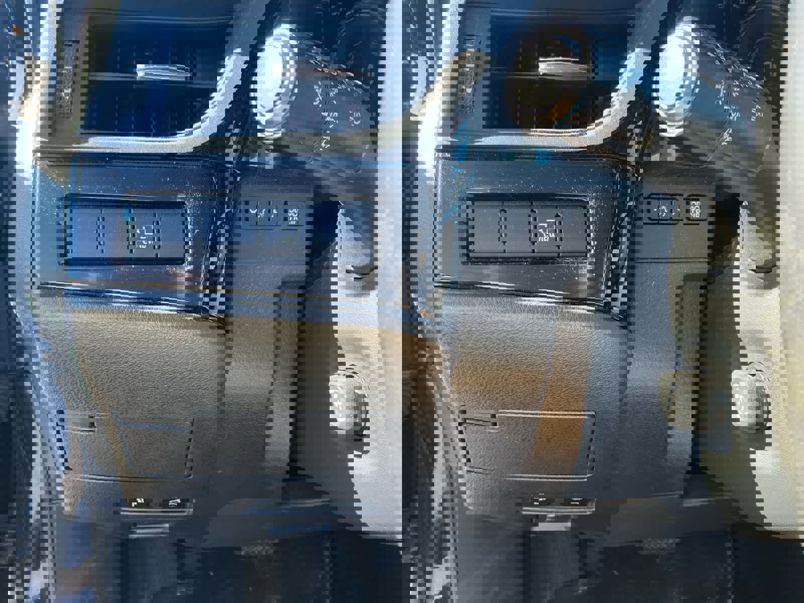 Used 2022 Lexus ES 300h w/ Luxury Package image 19