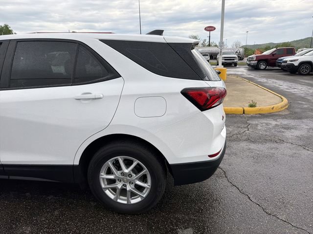 Used 2023 Chevrolet Equinox LS w/ LPO, Floor Liner Package image 7