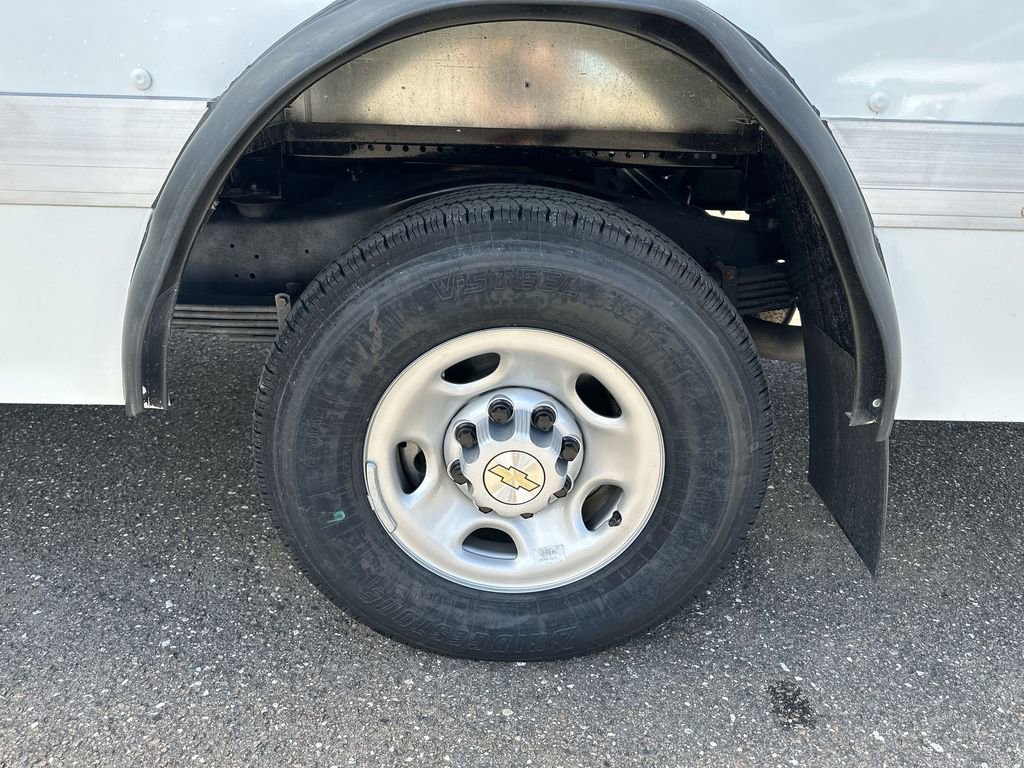 New 2025 Chevrolet Express 3500 w/ Power Convenience Package image 25