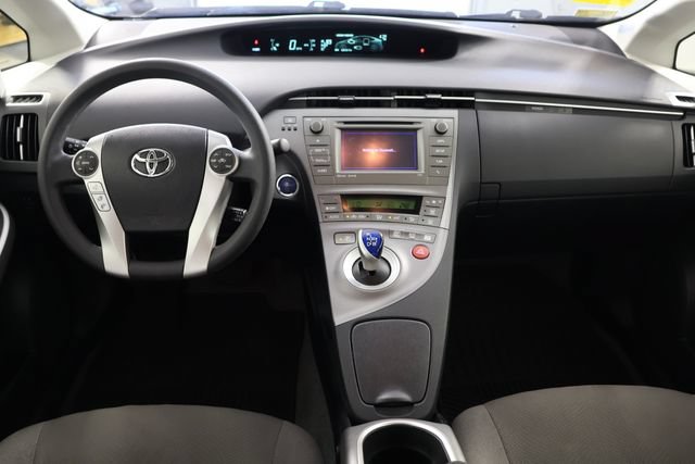 Used 2015 Toyota Prius Three FWD image 2