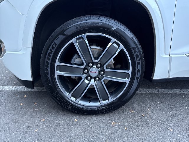 Used 2018 GMC Acadia Denali w/ Technology Package AWD/4WD image 29
