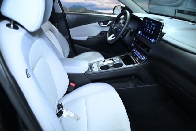 Used 2023 Hyundai Kona SE w/ Cargo Package image 43