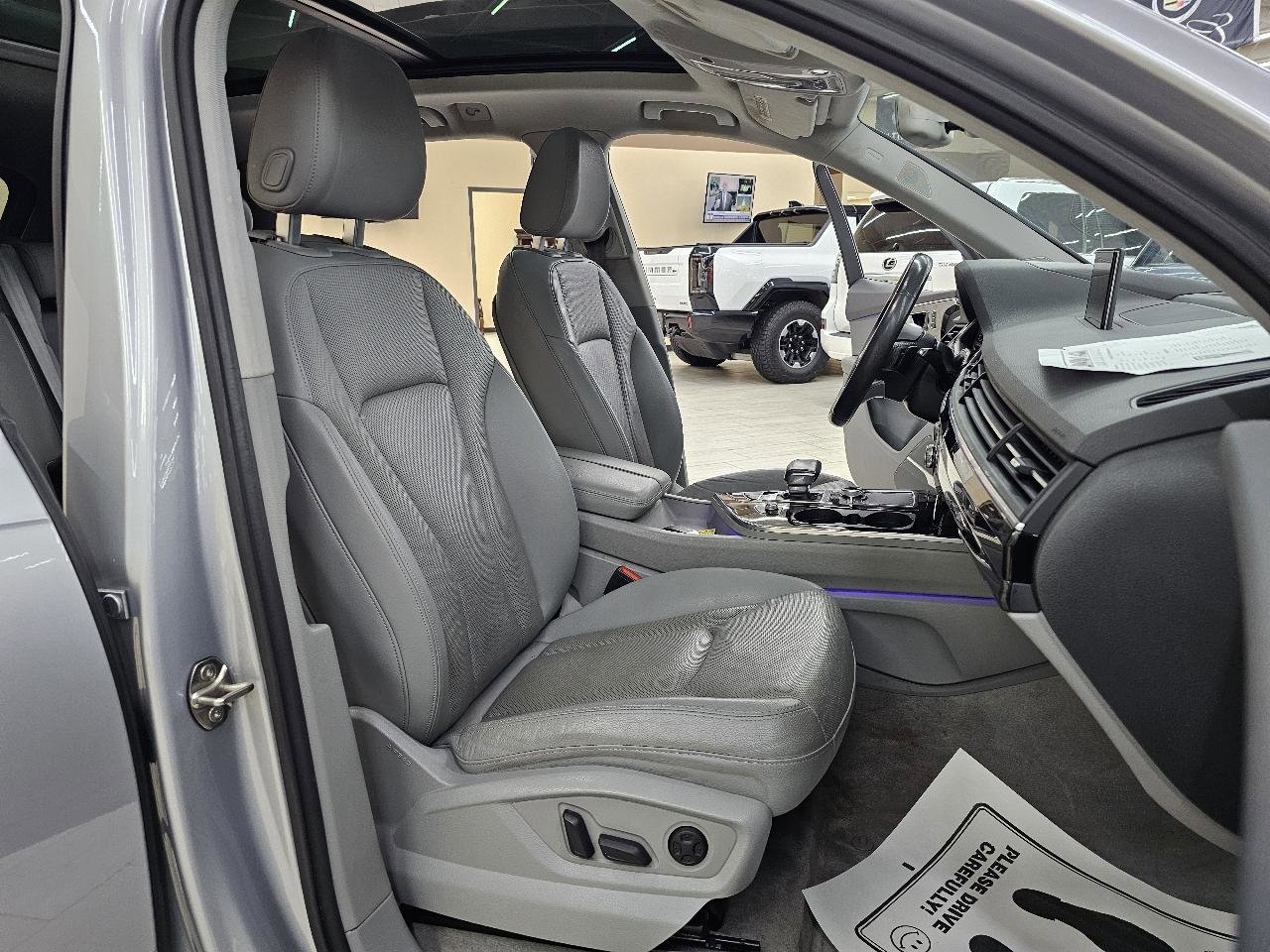 Used 2017 Audi Q7 3.0T Prestige image 21