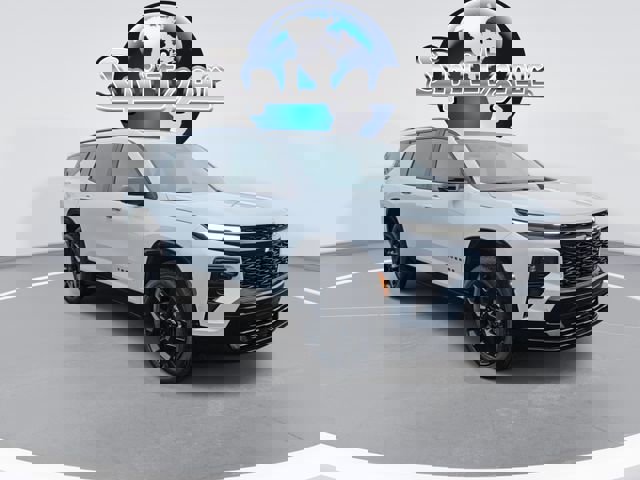 New 2026 Chevrolet Traverse RS w/ LPO, Floor Liner Package image 2