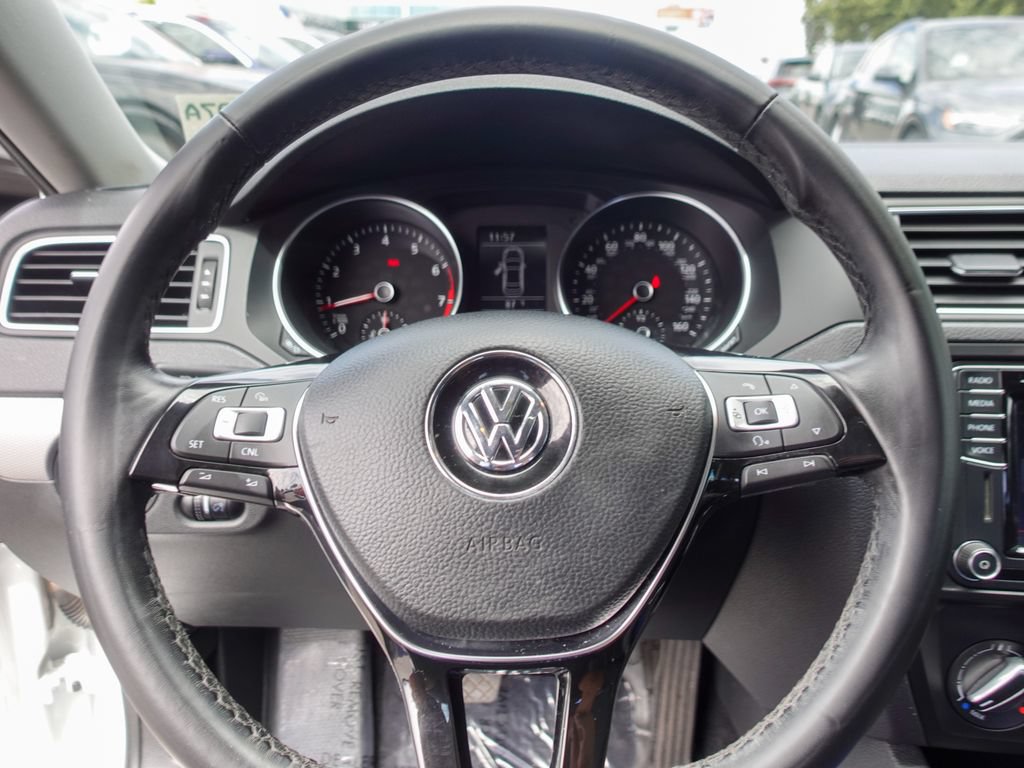Used 2018 Volkswagen Jetta SE FWD image 12