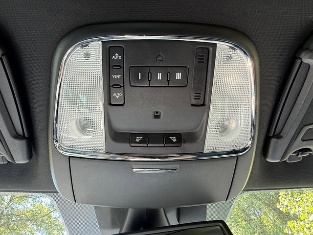 Used 2013 Dodge Charger R/T RWD image 29