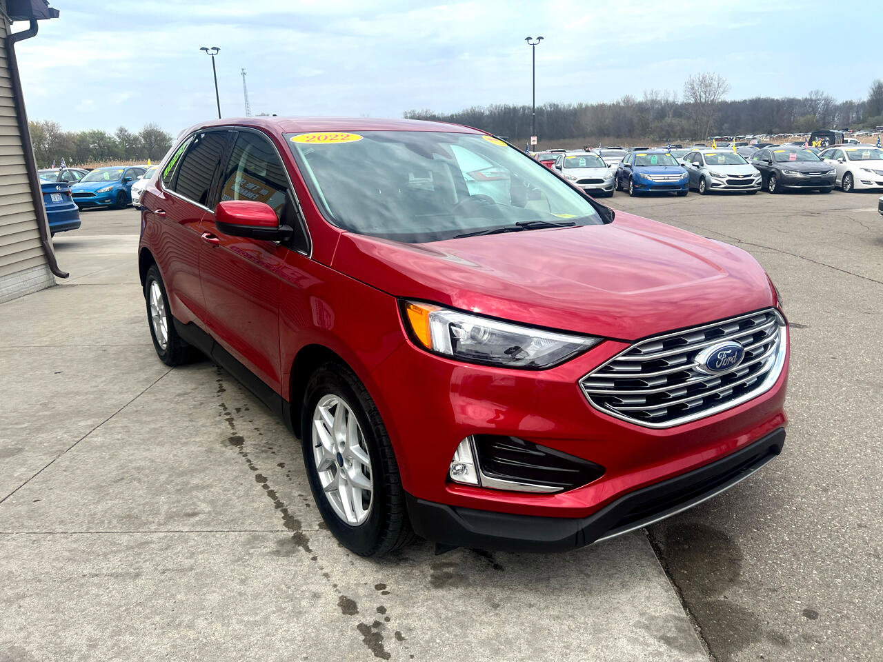 Used 2022 Ford Edge SEL w/ Convenience Package image 3