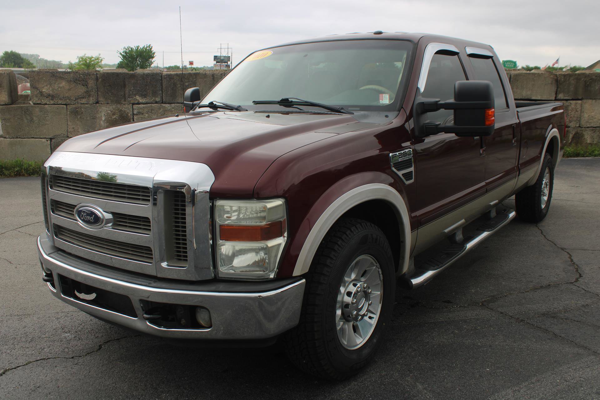 Used 2010 Ford F250 Lariat RWD image 3