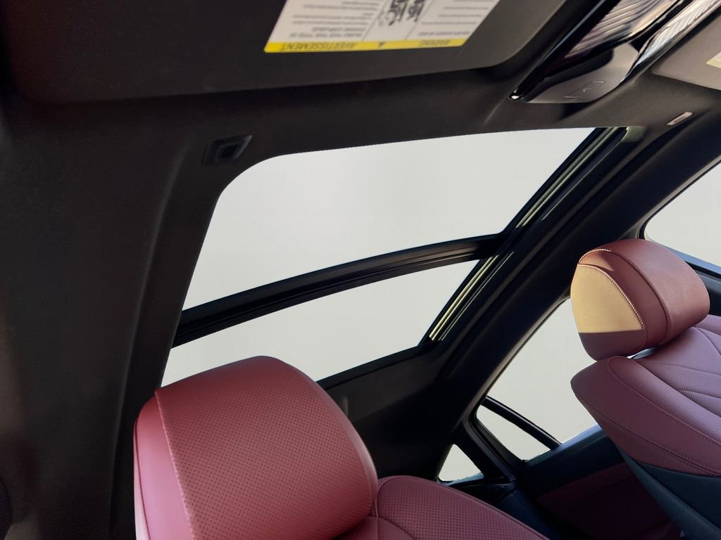 Used 2025 BMW X6 xDrive40i image 9