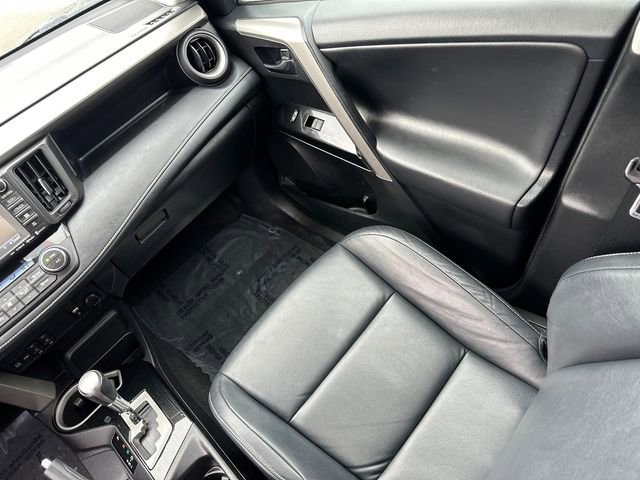 Used 2016 Toyota RAV4 Limited image 21