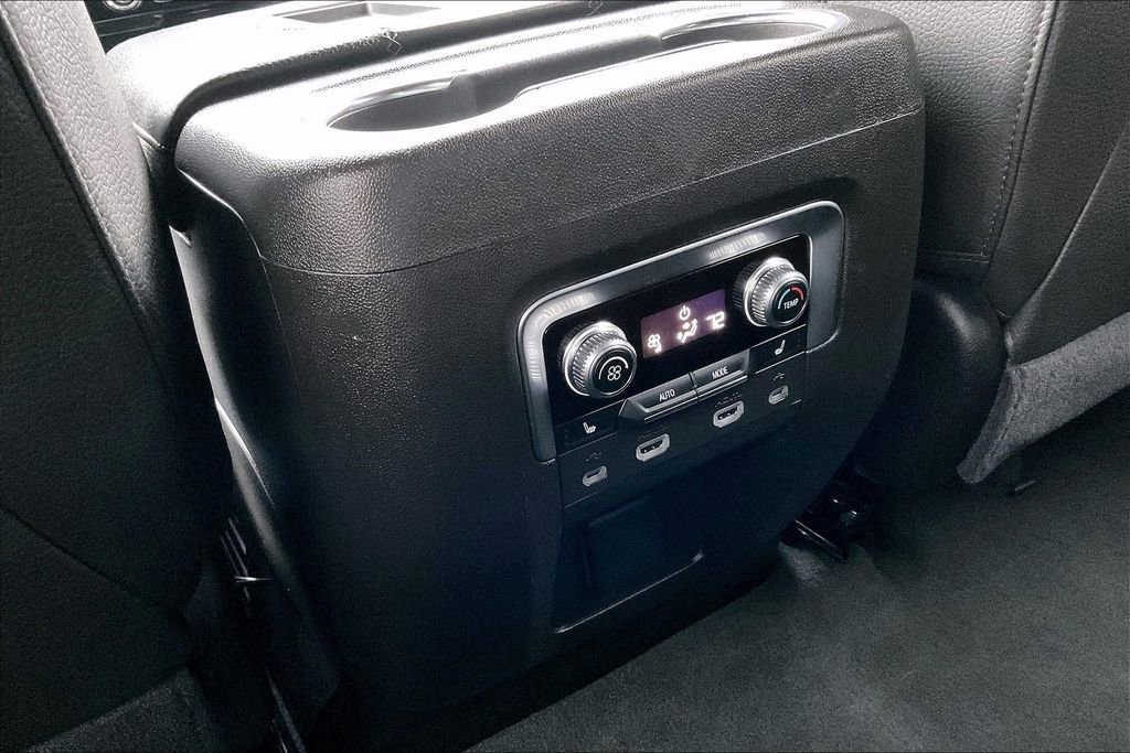 Used 2021 GMC Yukon Denali w/ Denali Ultimate Package image 10