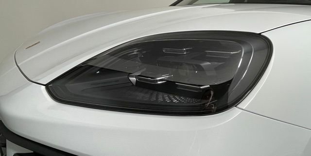 Used 2026 Porsche Cayenne Coupe image 14