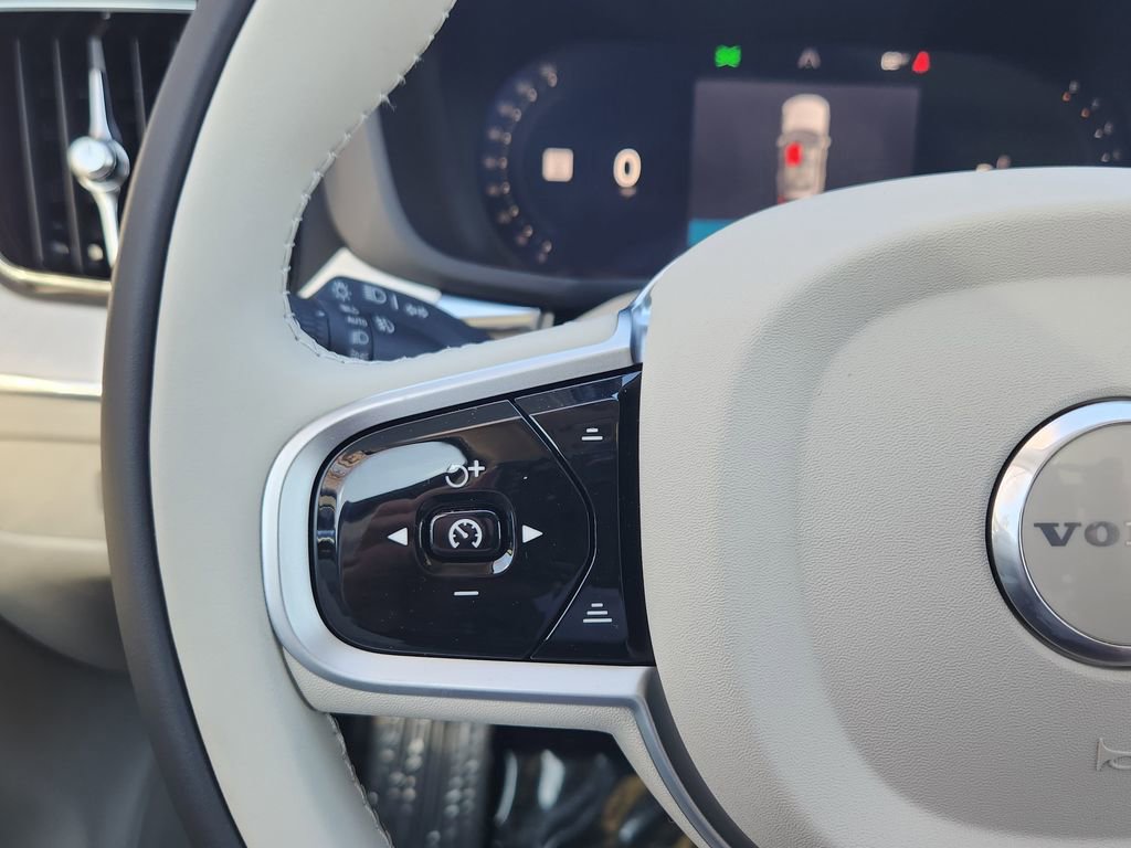 New 2026 Volvo XC60 B5 Ultra w/ Protection Package Premier image 17