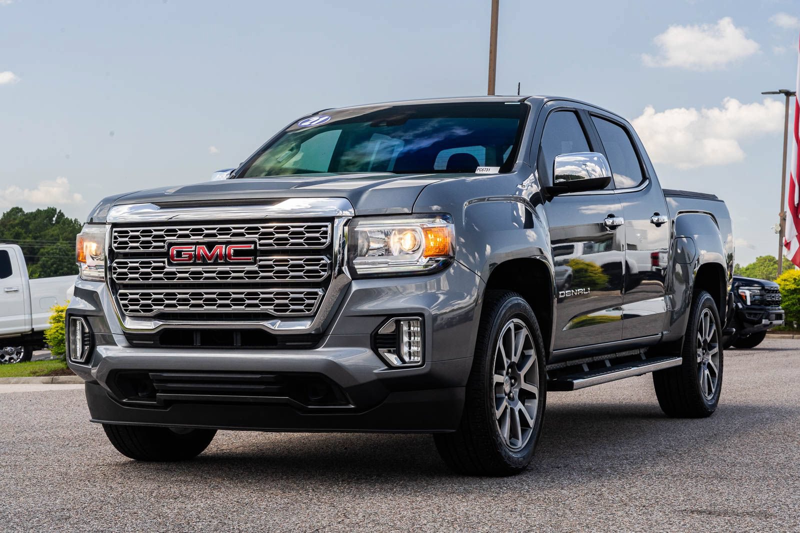 Used 2021 GMC Canyon Denali AWD/4WD image 3