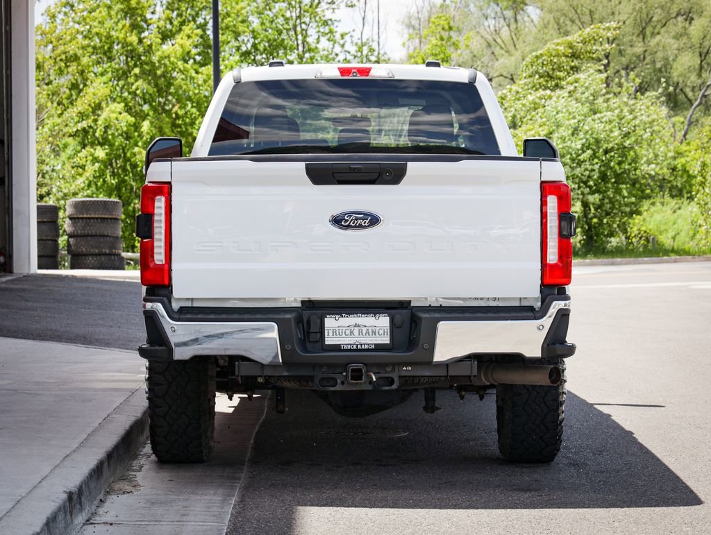 Used 2023 Ford F350 XLT w/ 360-Degree Camera Package AWD/4WD image 4