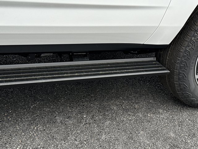 New 2026 GMC Yukon XL AT4 w/ AT4 Premium Plus Package image 18