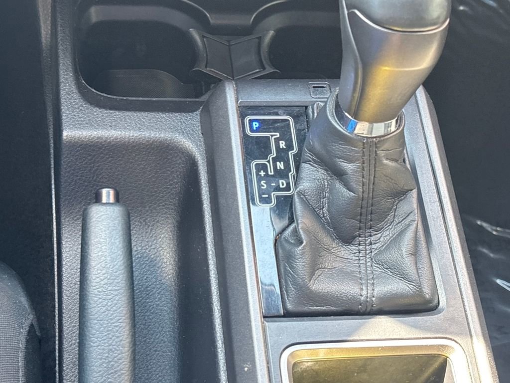 Used 2021 Toyota Tacoma TRD Off-Road w/ Technology Package image 15