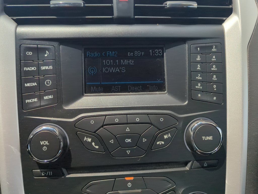 Used 2014 Ford Fusion SE image 15