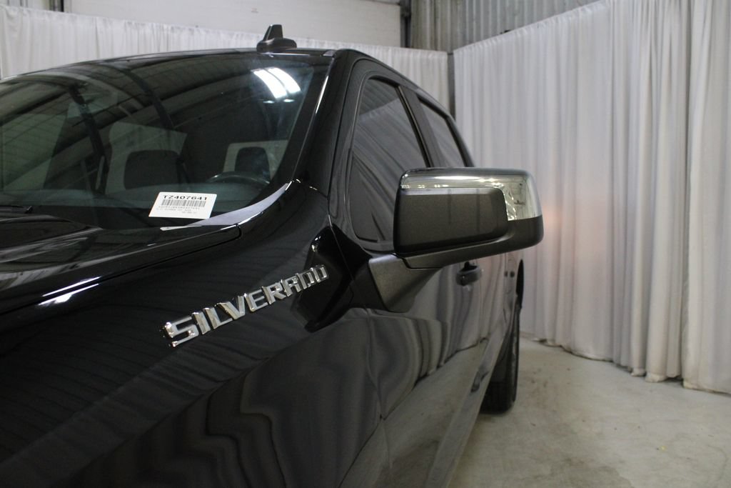 Used 2021 Chevrolet Silverado 1500 LT AWD/4WD image 33