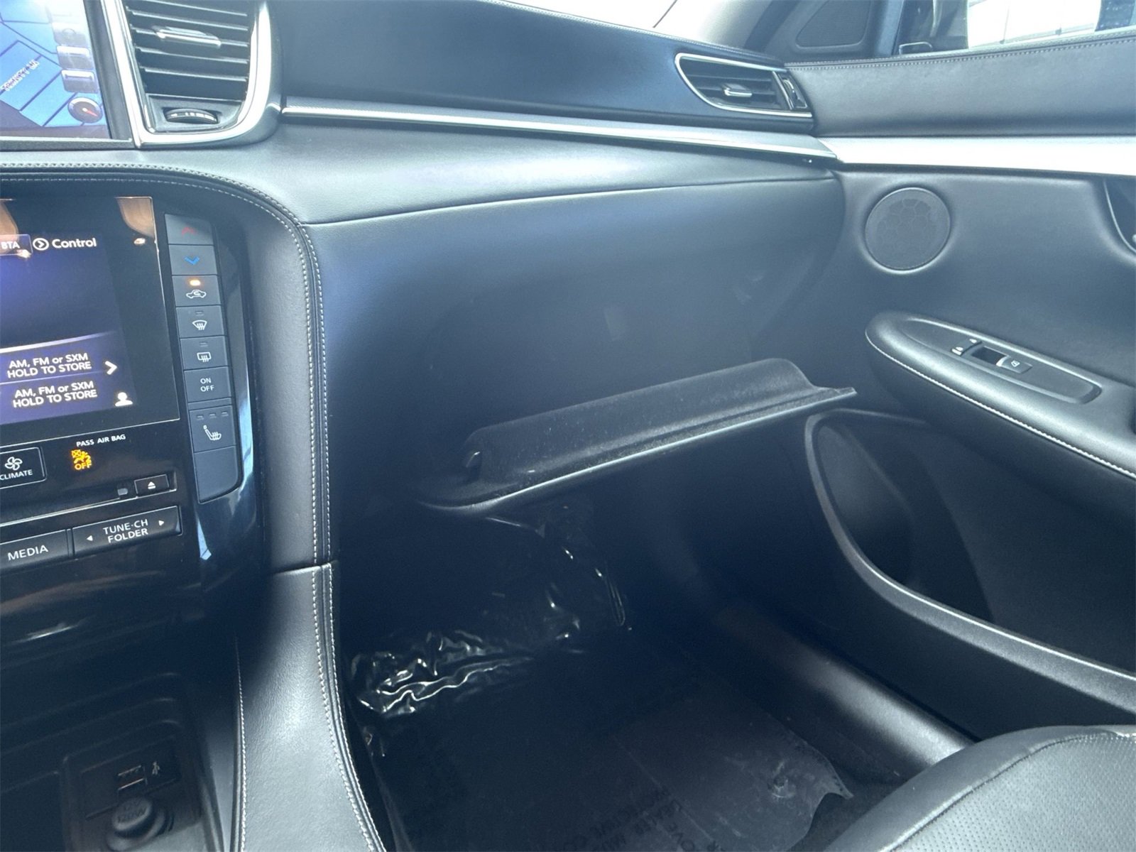 Used 2019 INFINITI QX50 Essential w/ Premium Heat Package image 32