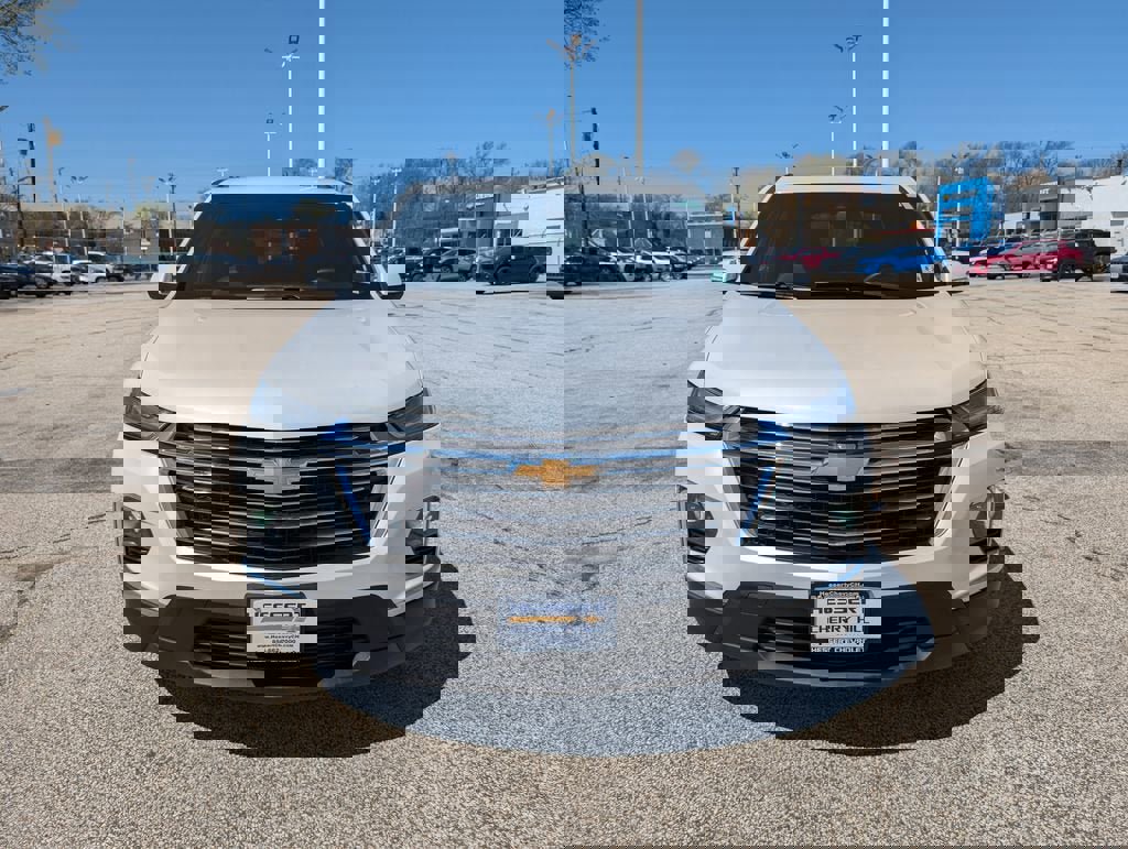 Certified 2023 Chevrolet Traverse LT image 2