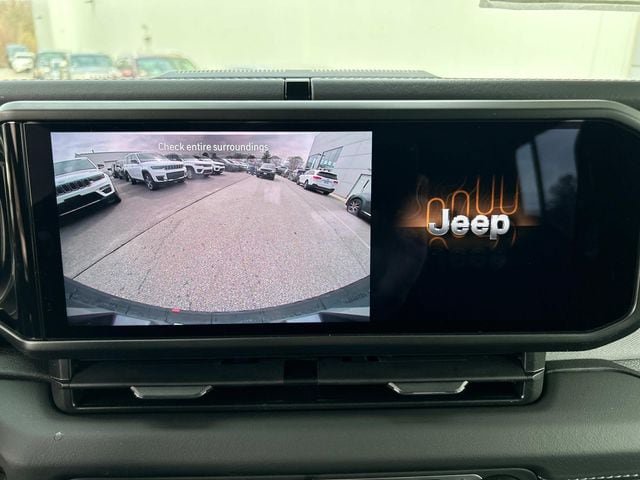 New 2025 Jeep Wrangler Unlimited Sahara AWD/4WD image 10