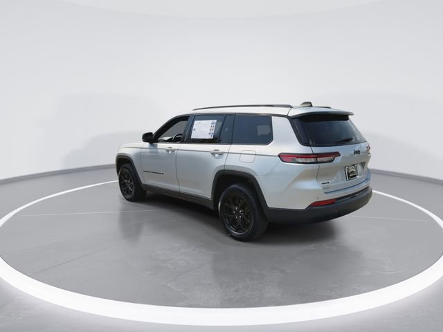 Used 2024 Jeep Grand Cherokee L Laredo image 6