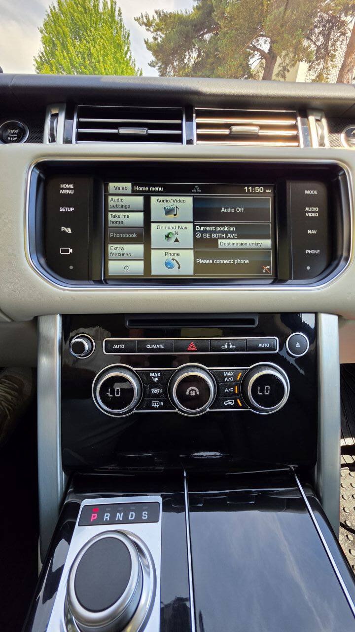 Used 2014 Land Rover Range Rover Supercharged AWD/4WD image 16