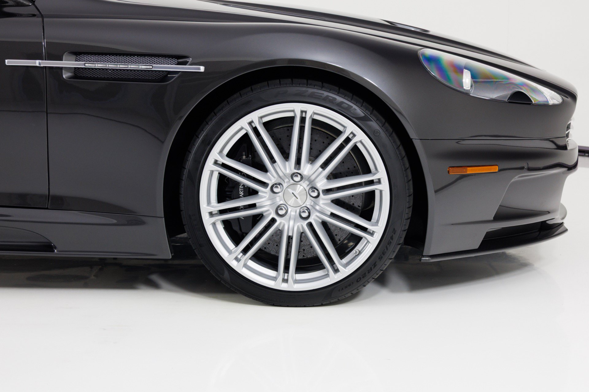 Used 2011 Aston Martin DBS Coupe RWD image 12