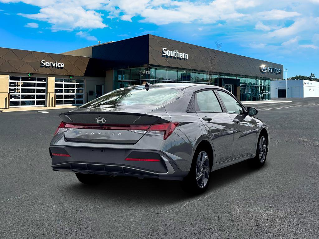 New 2026 Hyundai Elantra Sport image 8