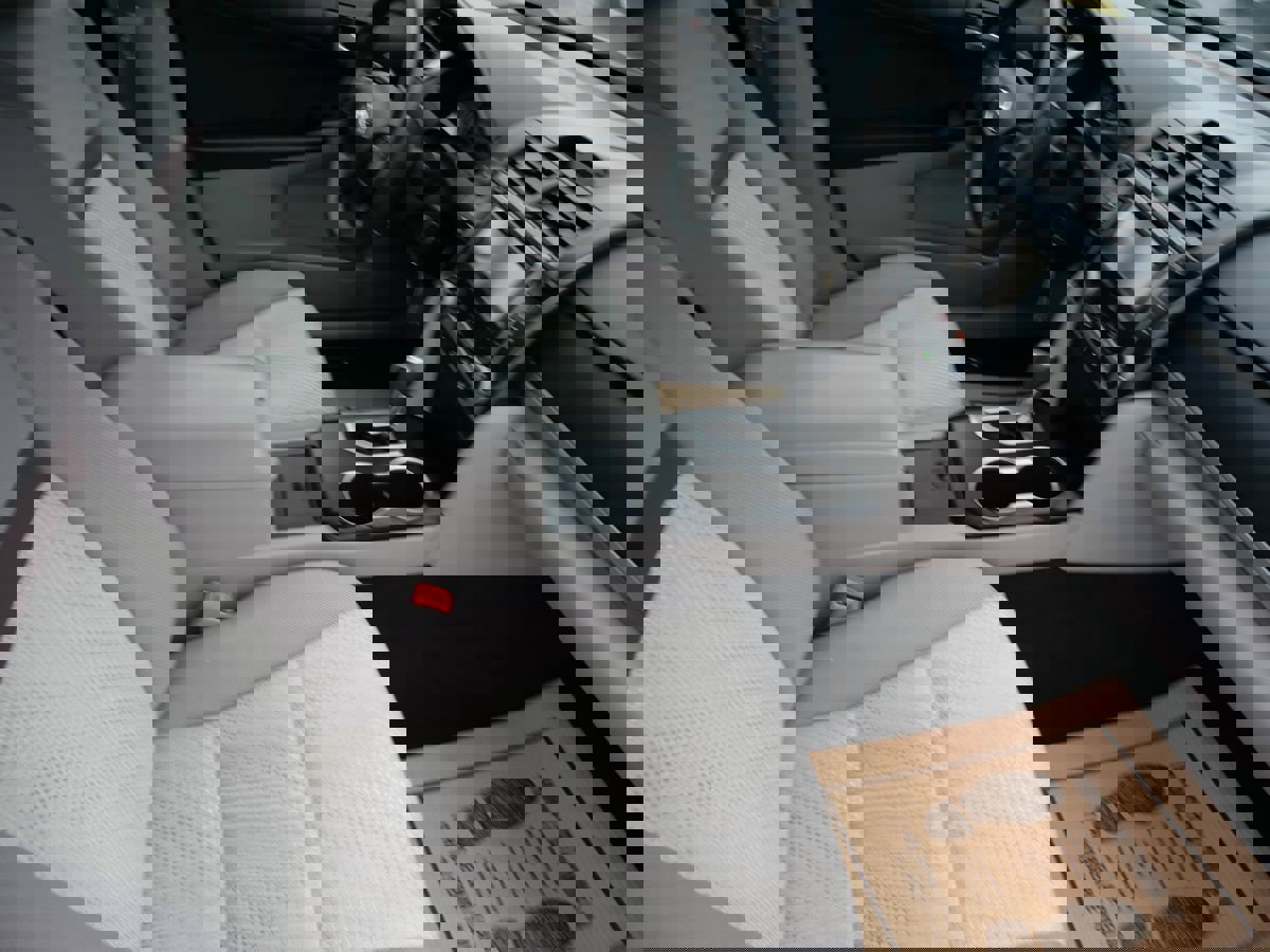 Used 2012 Toyota Camry LE image 25