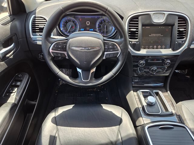 Used 2015 Chrysler 300 Limited RWD image 14