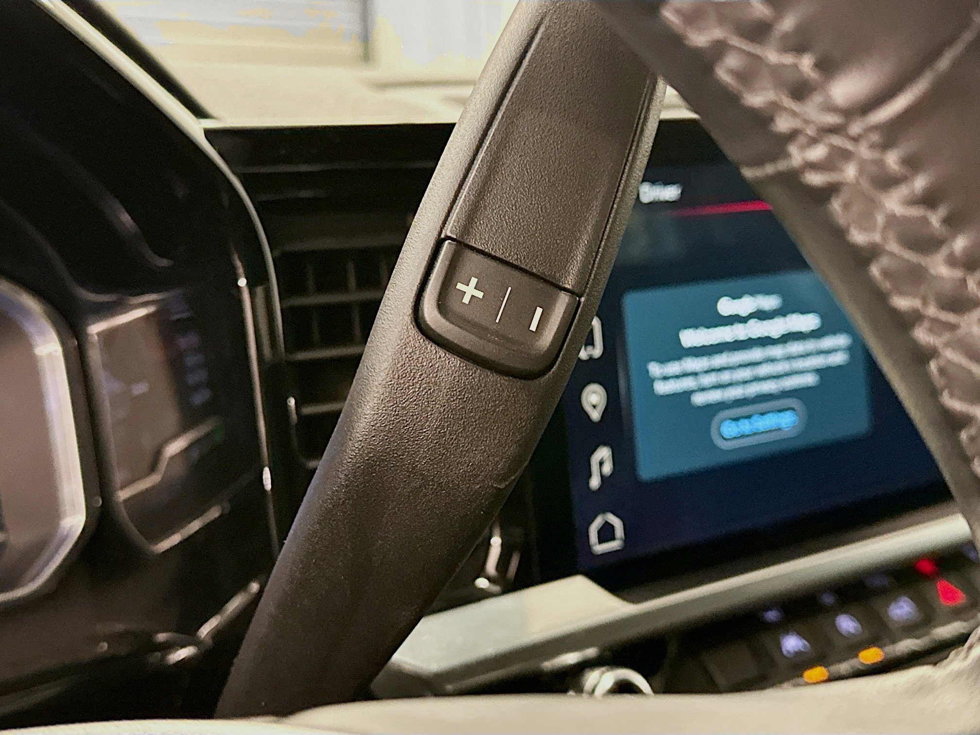 Used 2023 GMC Sierra 1500 Elevation image 25