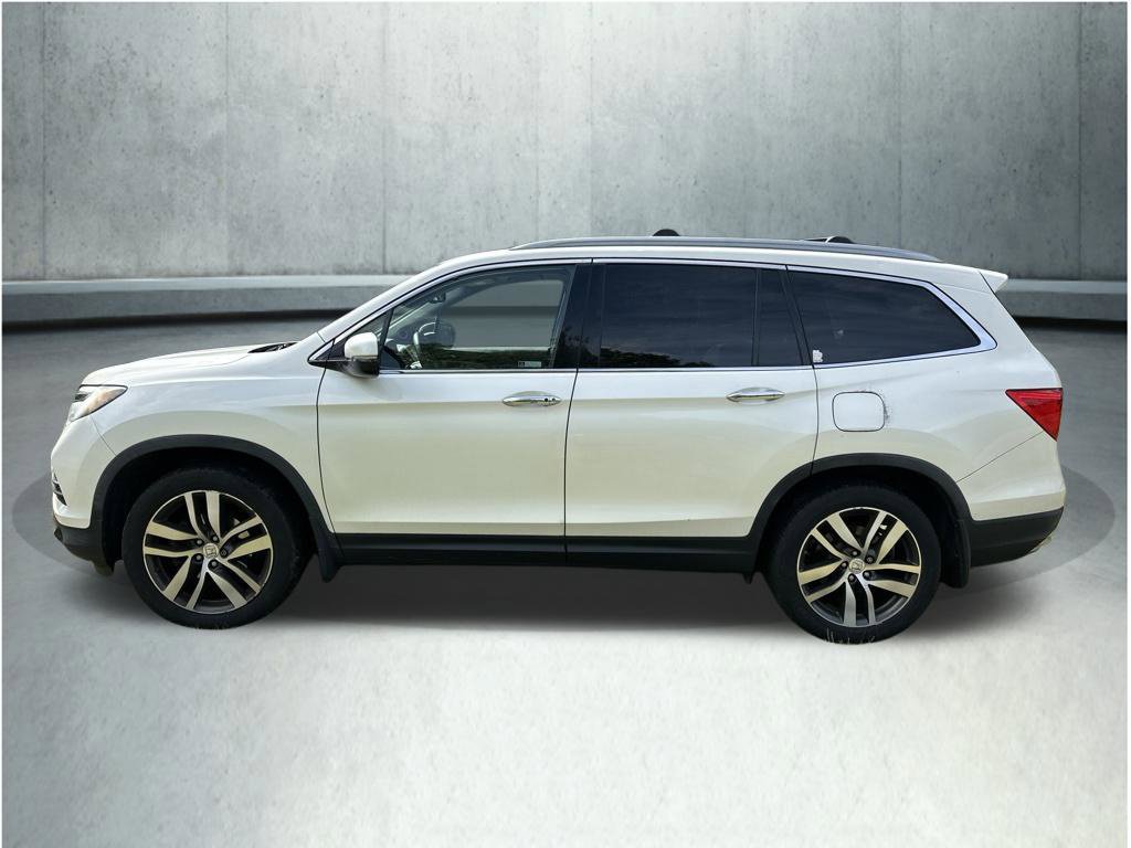 Used 2017 Honda Pilot Elite image 2
