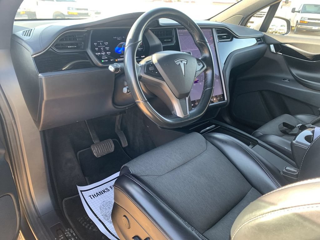 Used 2018 Tesla Model X 75D AWD/4WD image 7