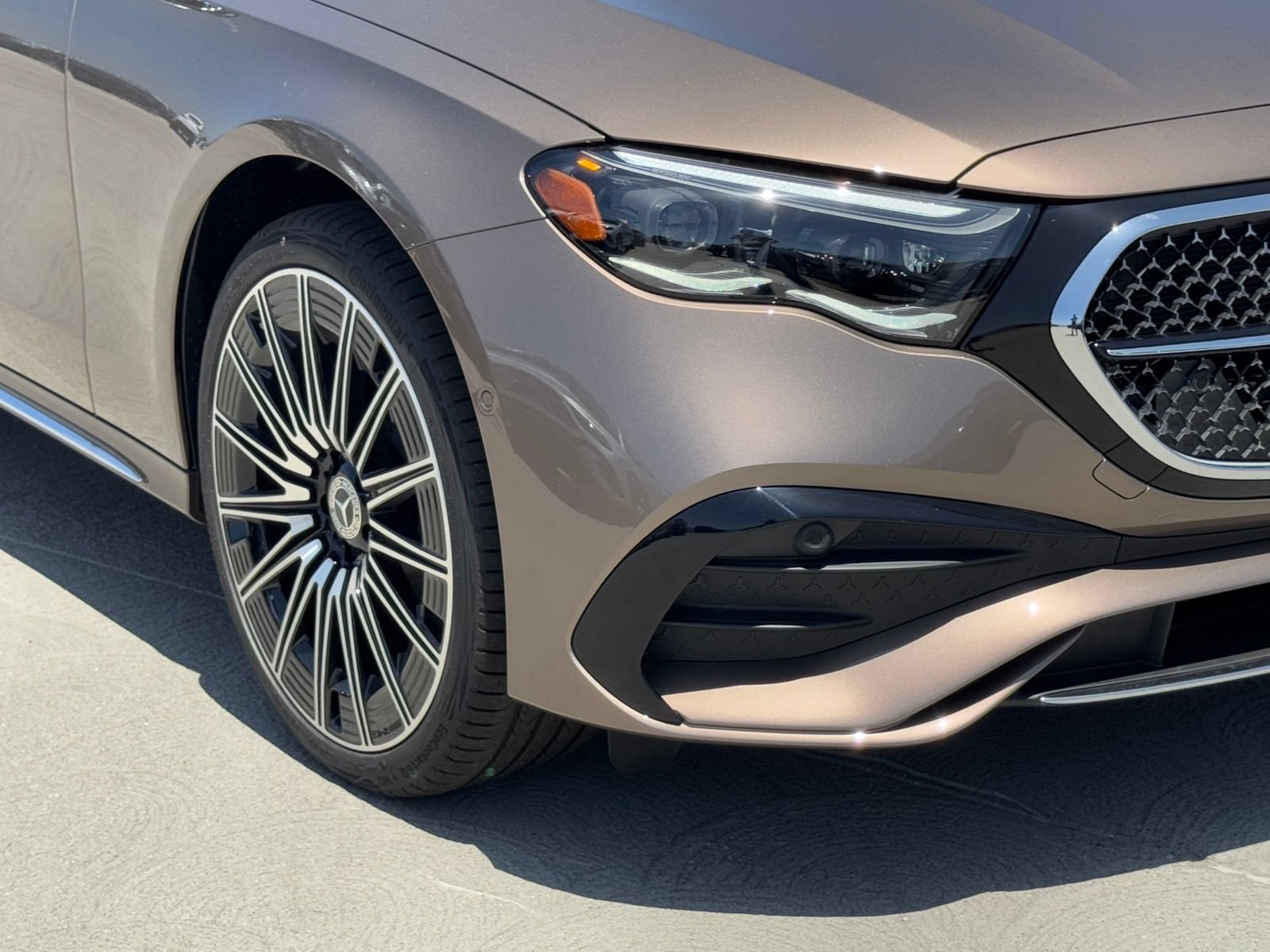 New 2025 Mercedes-Benz E 350 Sedan image 4