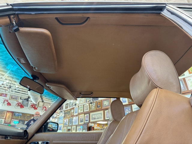 Used 1986 Mercedes-Benz 560 SL image 13