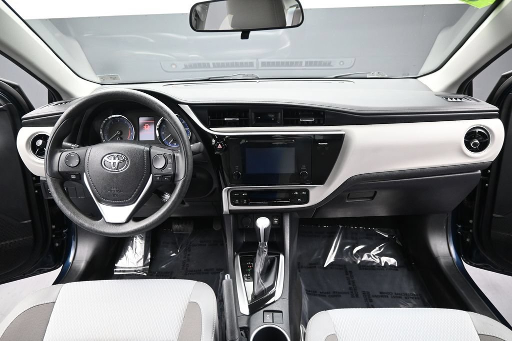 Used 2017 Toyota Corolla LE FWD image 16