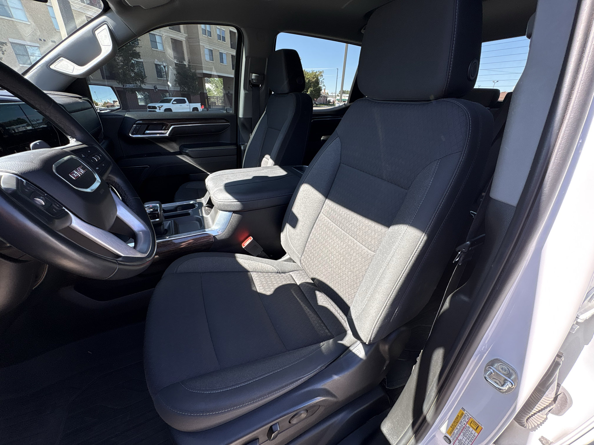 Used 2024 GMC Sierra 1500 Elevation w/ X31 Off-Road Package AWD/4WD image 19