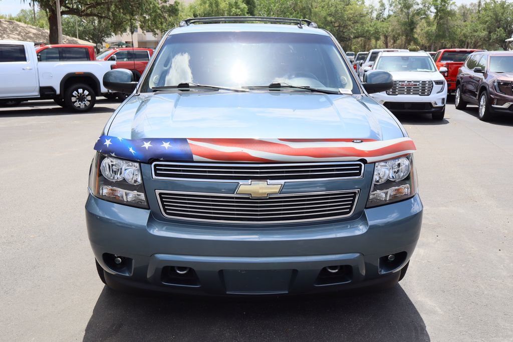 Used 2011 Chevrolet Avalanche LS image 2