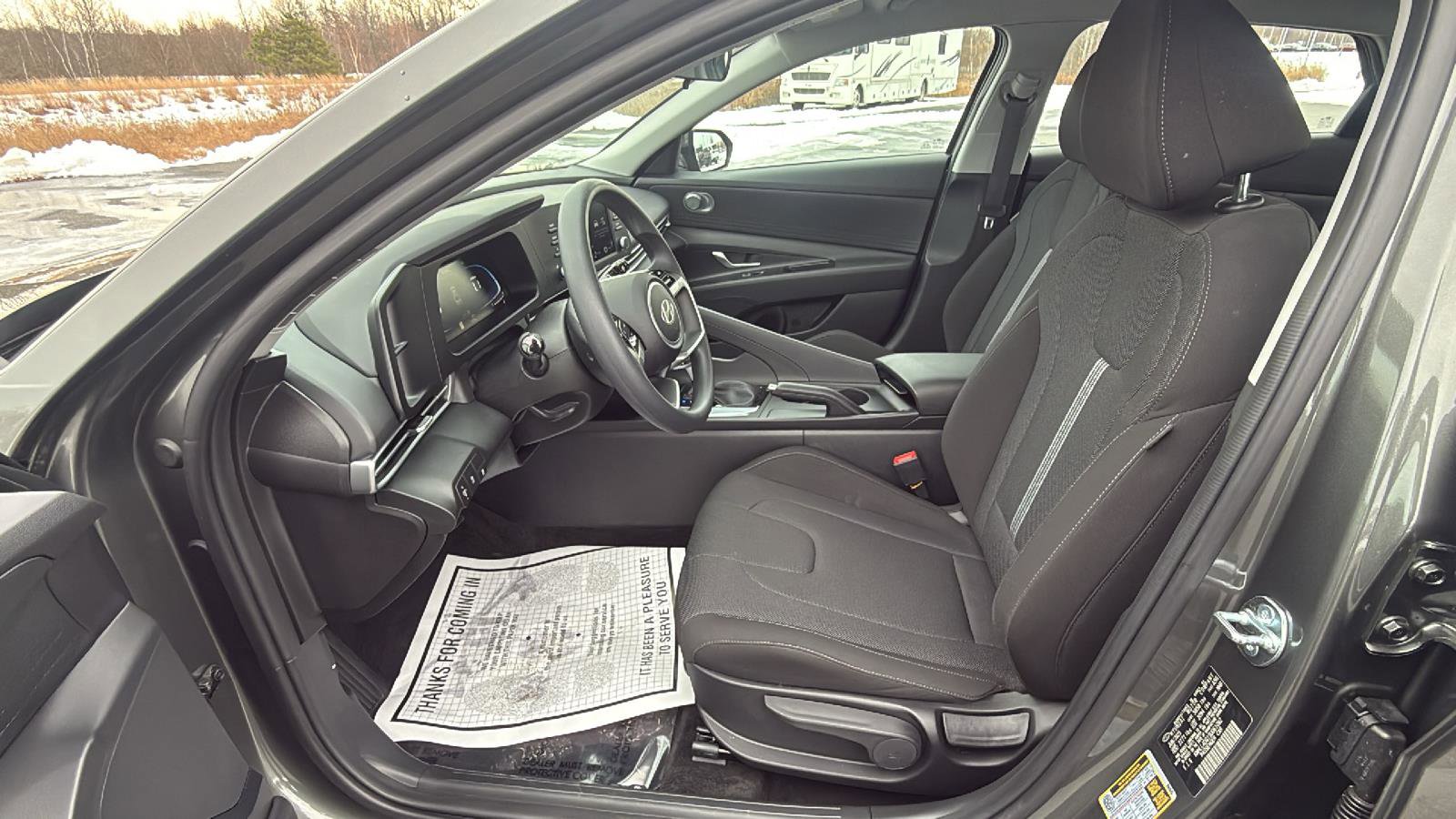 Used 2025 Hyundai Elantra SE image 26