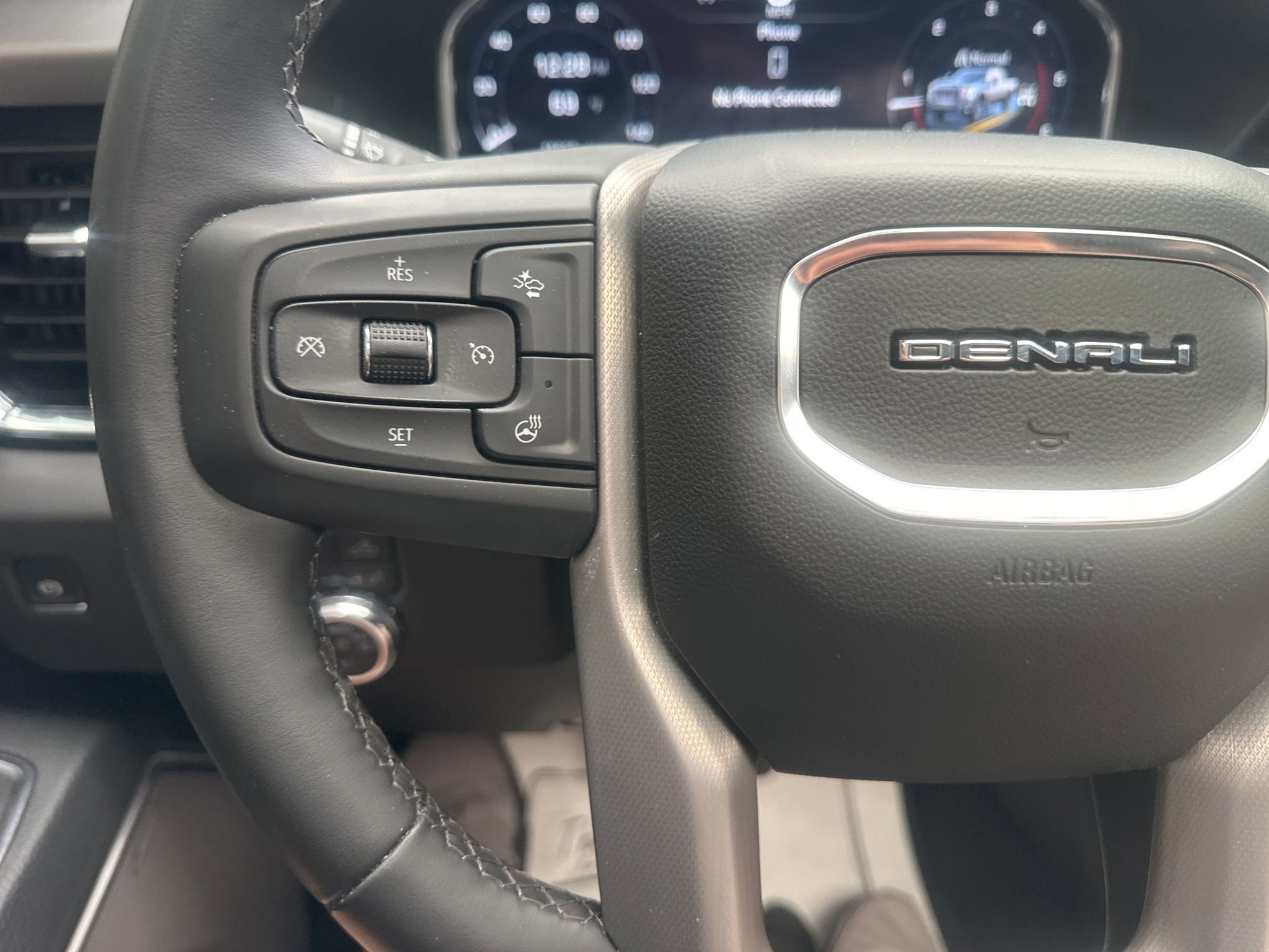 Used 2025 GMC Sierra 3500 Denali w/ Denali Reserve Package AWD/4WD image 35