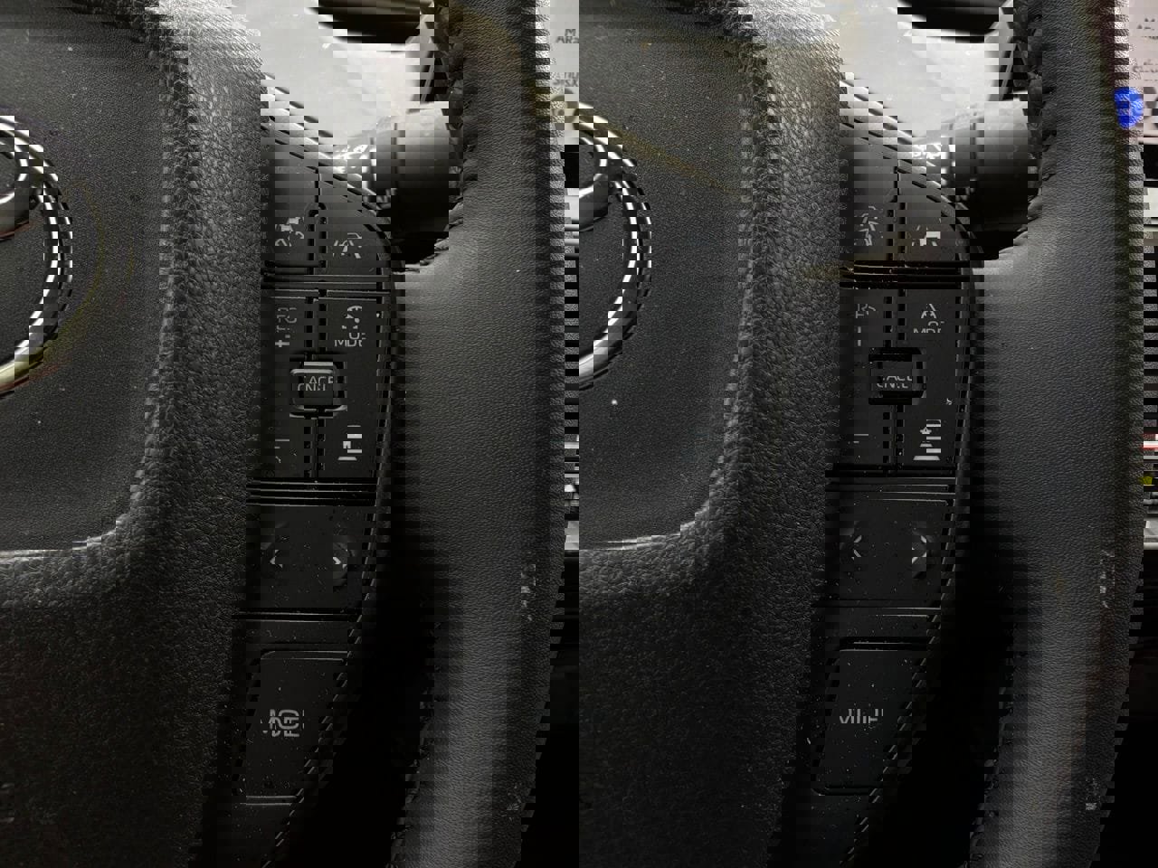 Used 2025 Toyota Prius LE image 33