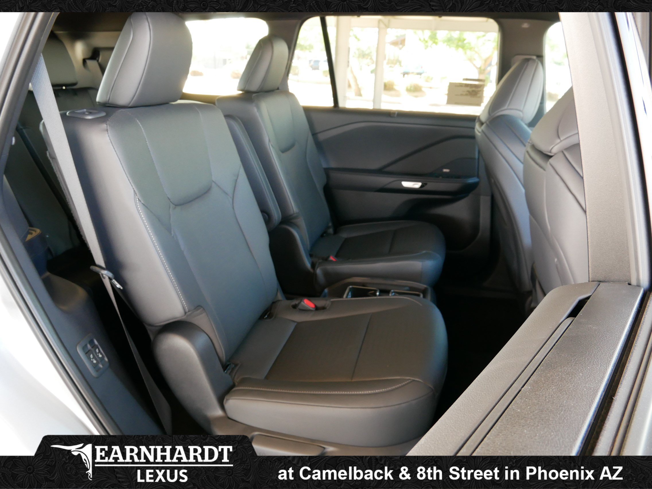 New 2026 Lexus TX 500h AWD image 8